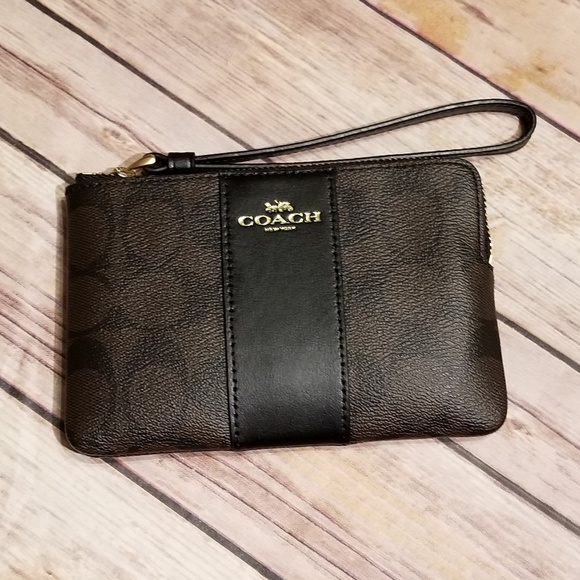 Coach Handbags - Coach signature Leather canvas wristlet